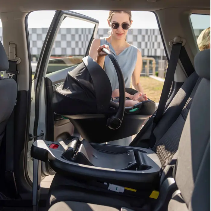 Легкая установка на базу, Carrello Nova CRL-16101/3 - автокресло для новорожденного i-Size с поворотной базой ISOFIX, автолюлька (0 - 15 месяцев / 40 - 87 см) • Black Line