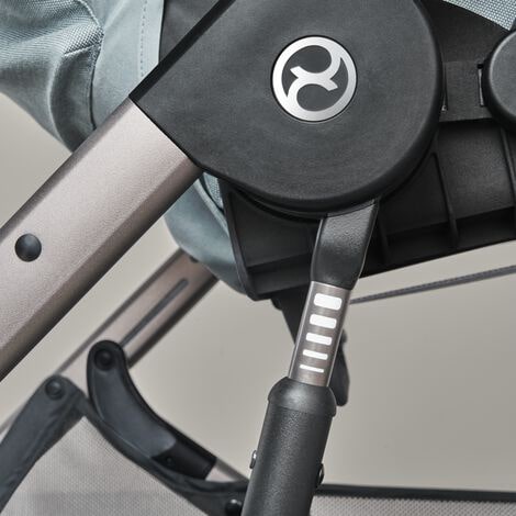 Прогулянковий візок з великими колесами Cybex Balios S Lux