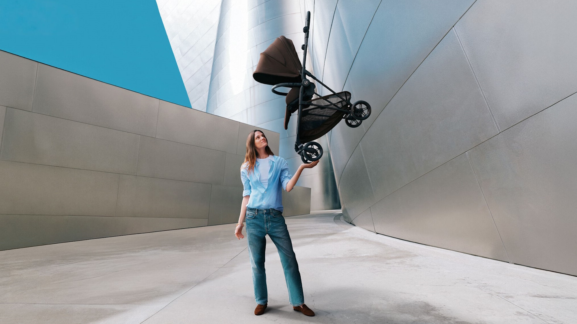 легкая прогулочная коляска с реверсивным сиденьем Cybex Melio Carbon фото