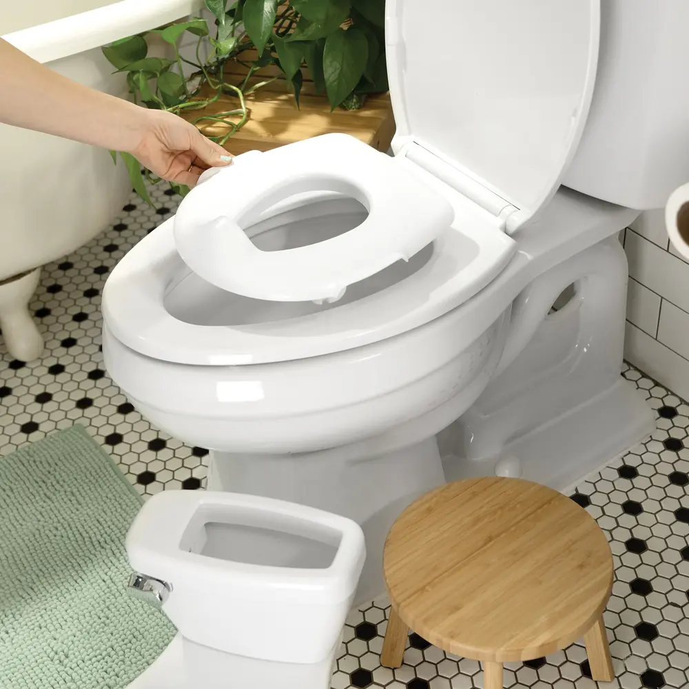 Съемная крышка детского горшка Ingenuity My Size Potty Pro на взрослом унитазе