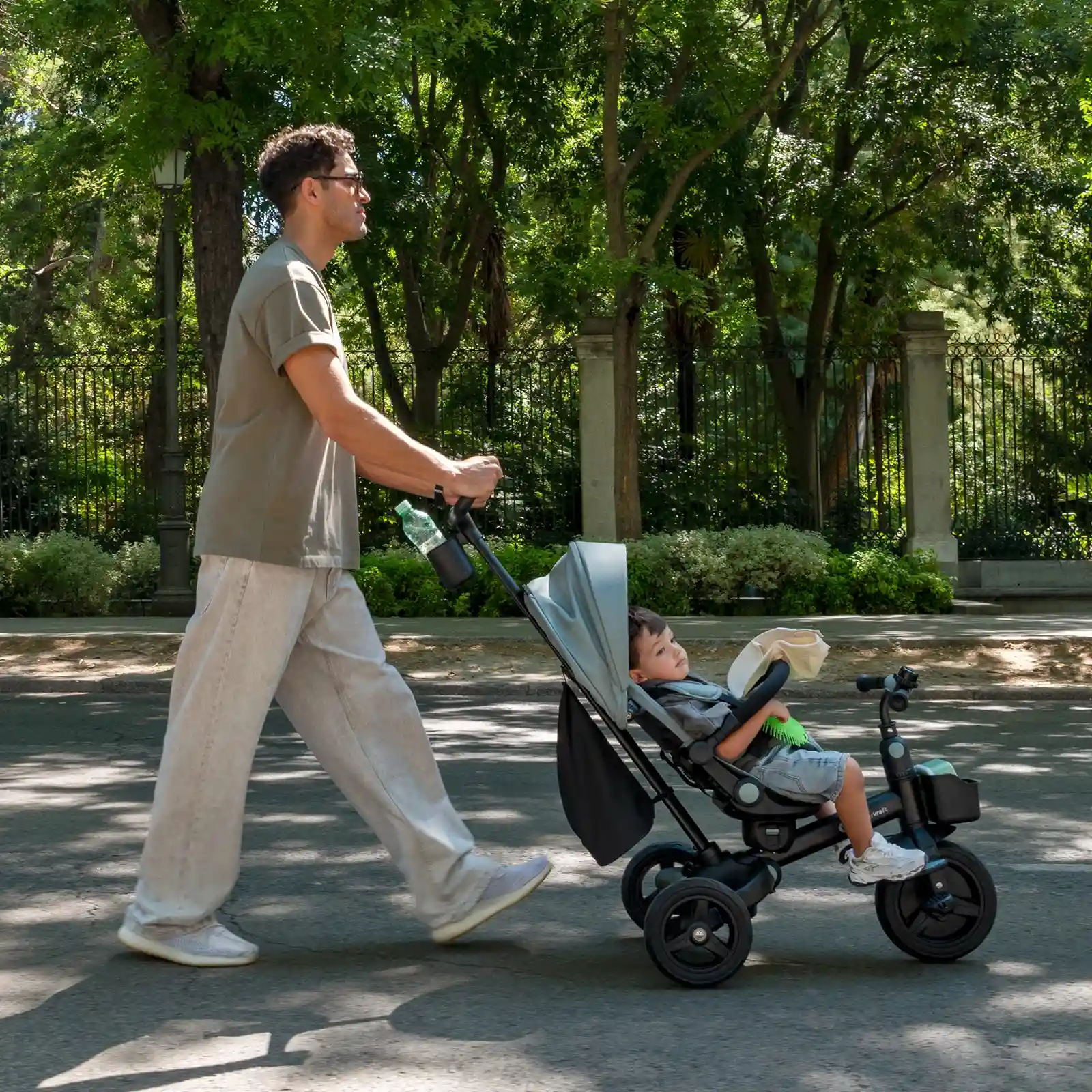 Kinderkraft Aveo 2 Plus - триколісний велосипед з великими колесами та можливістю реверсивного ходу (від 9 місяців до 5 років) • Pink (KRAVEO02PNK0000)