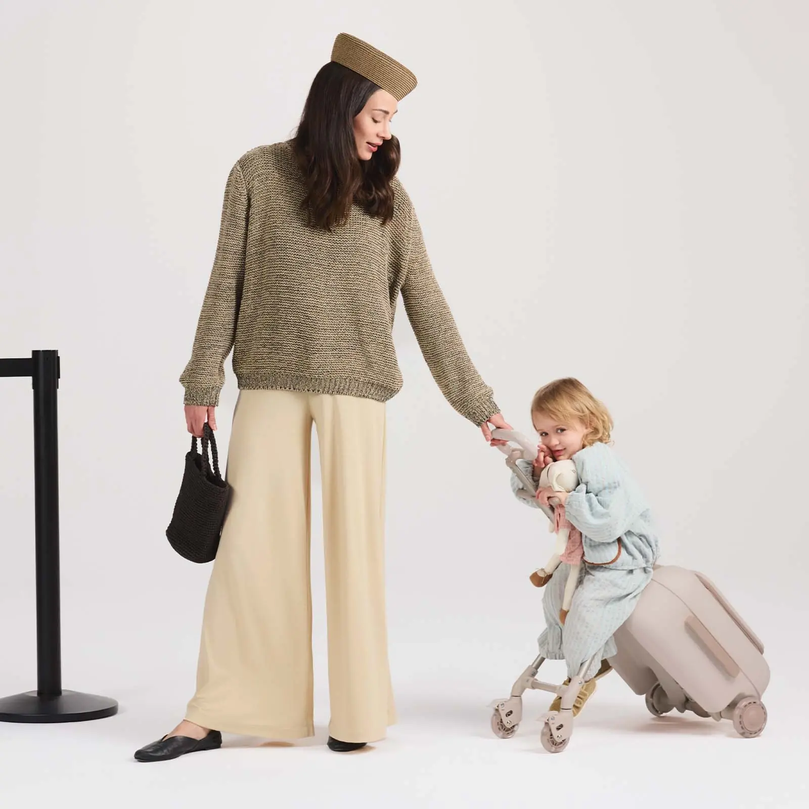Kinderkraft Cabby - детский чемодан-каталка • Grey (KACABB00GRY0000)