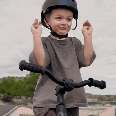 Нековзні ручки для надійного хвату та кращого контролю, Kinderkraft Eter - біговел • Black (KRETER00BLK0000)
