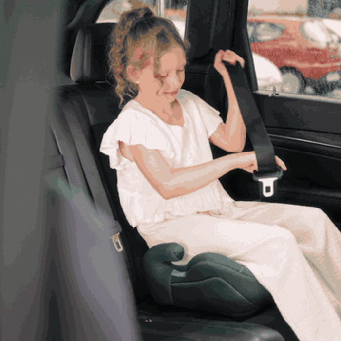 Легкая и безопасная установка автомобильным ремнем, Kinderkraft i-Boost 2 - автокресло-бустер для детей (от 6 до 12 лет / 125 - 150 см) • Black (KCIBOO02BLK0000)