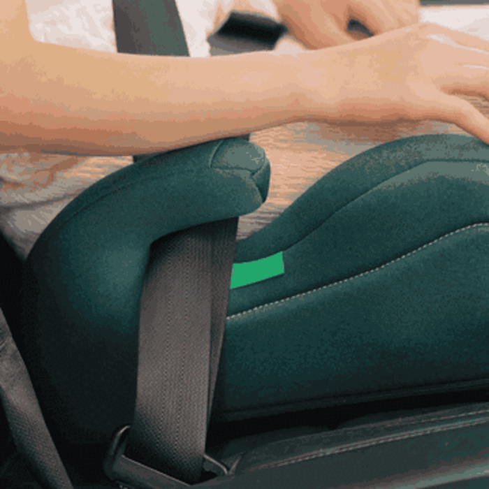 Эргономичные подлокотники, Kinderkraft i-Boost 2 - автокресло-бустер для детей (от 6 до 12 лет / 125 - 150 см) • Black (KCIBOO02BLK0000)