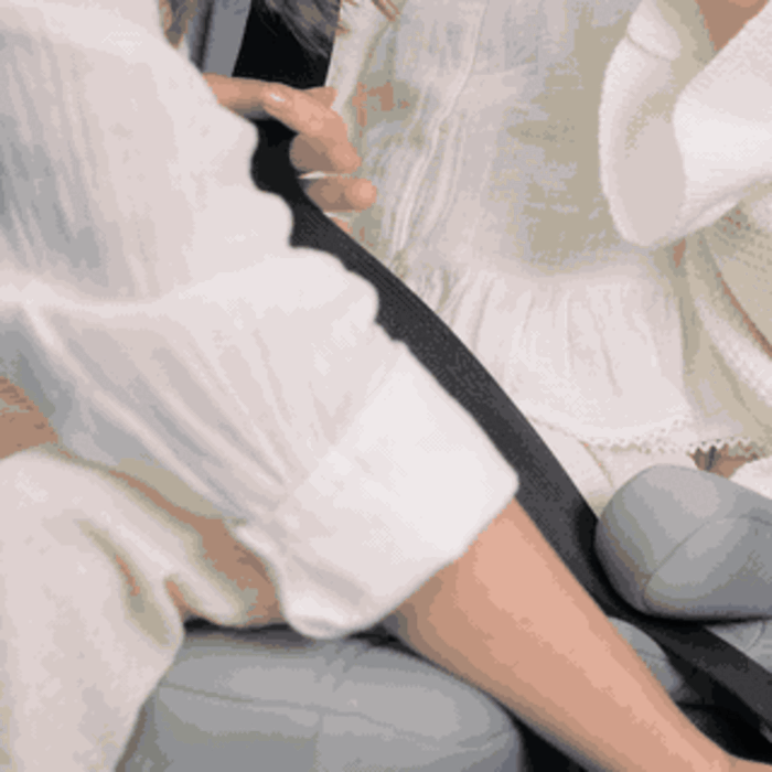 Безопасное положение поясного ремня, Kinderkraft i-Comfy i-Size - автокресло для детей (от 15 месяцев до 12 лет / 76 - 150 см) • Black (KCICOM00BLK0000)