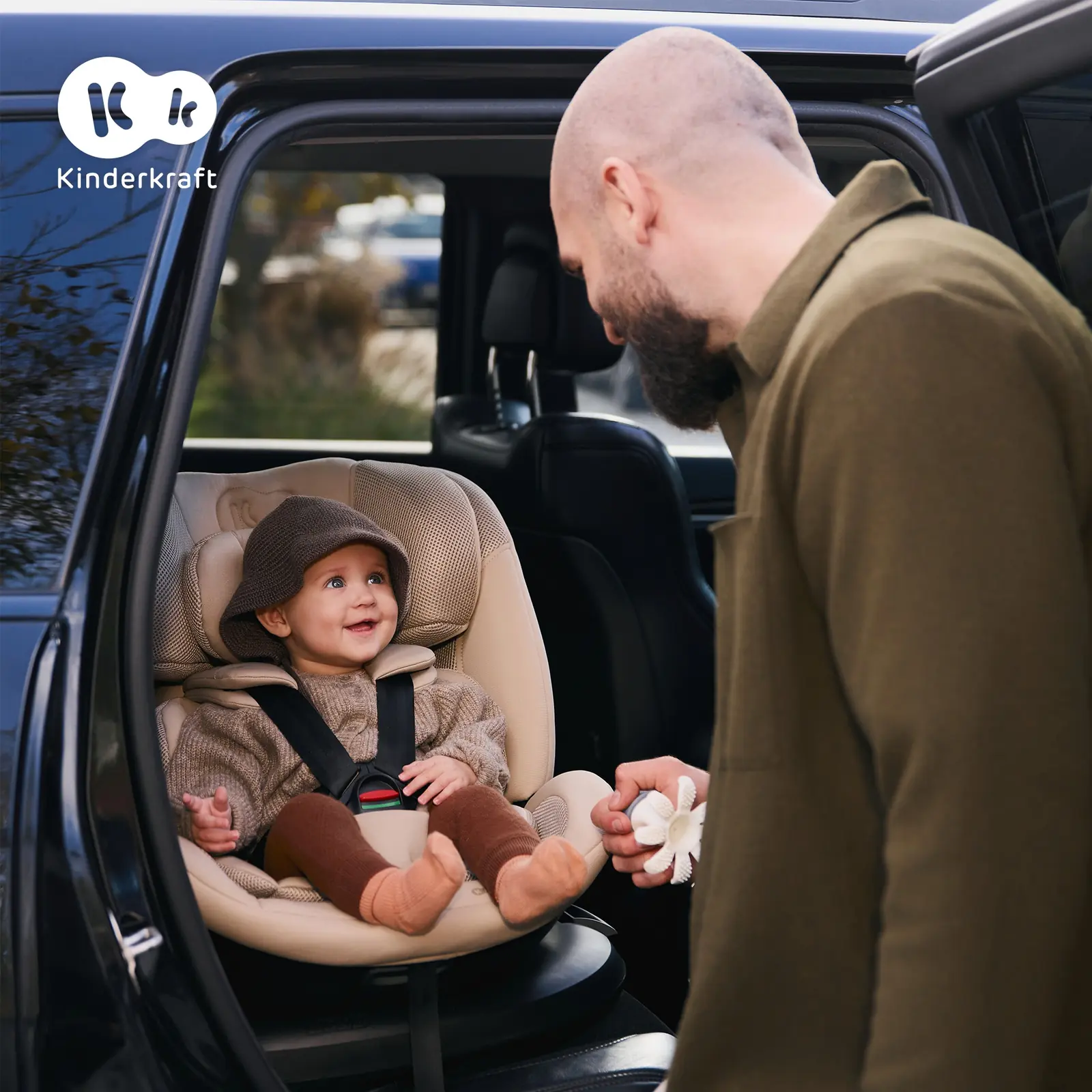 Kinderkraft Xpedition 3 i-Size - автокресло для детей (от 0 до 12 лет / 40 - 150 см), поворот 360° • Black (KCXPED03BLK0000)