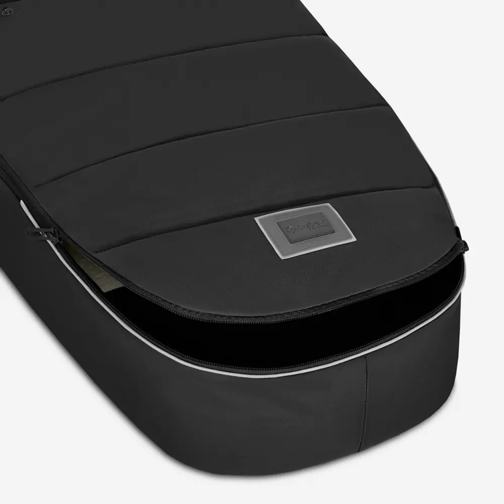Вентиляційна блискавка внизу чохла для ніг Cybex Platinum Footmuff