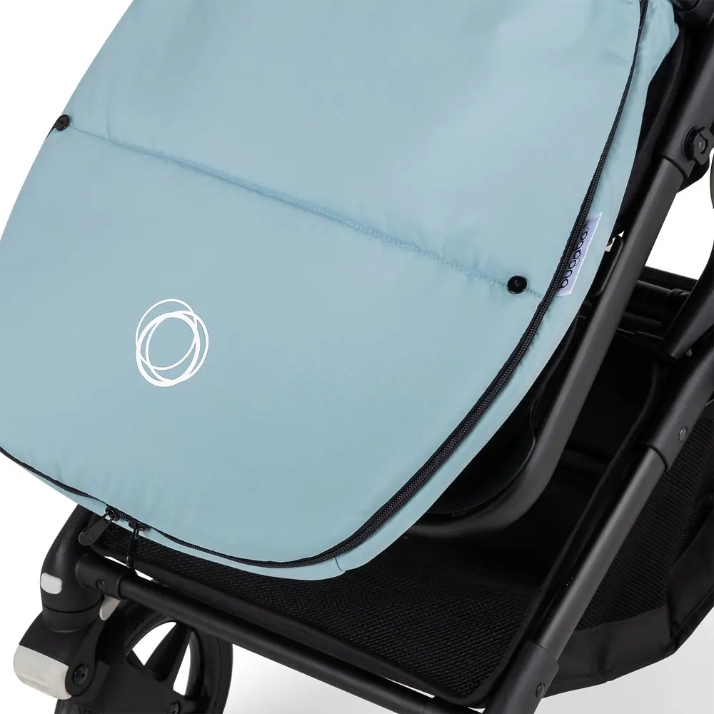 Внешний слой теплого конверта Bugaboo Footmuff крупным планом