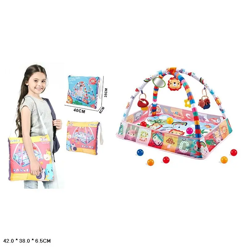 Девочка с сумкой и коврик с шариками