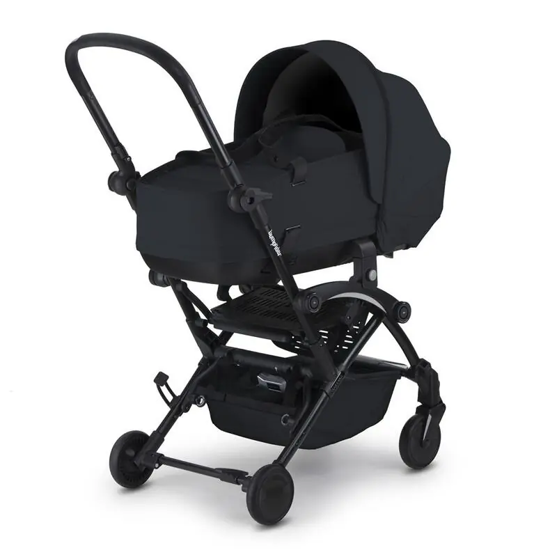 Люлька Bumprider Connect³ Bassinet, установленная на раме коляски