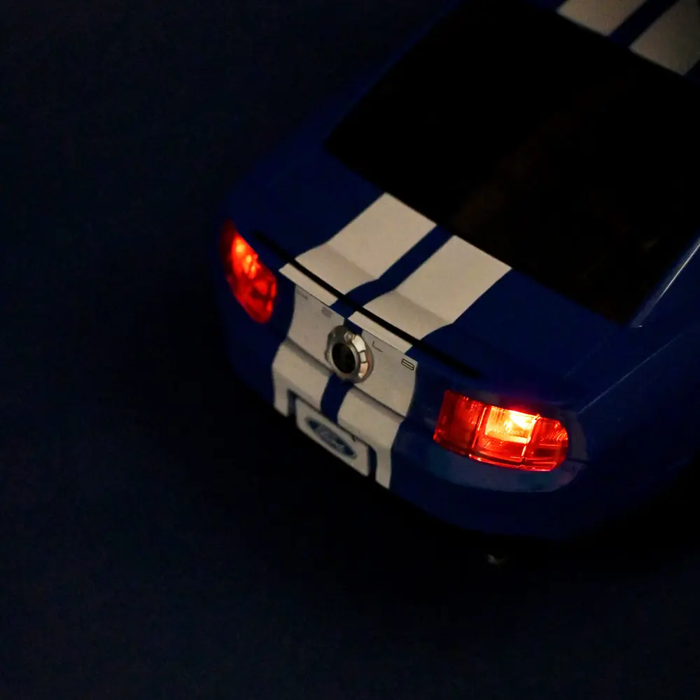 Світяться задні ліхтарі Ford Mustang Shelby GT500 POWERMOTORS