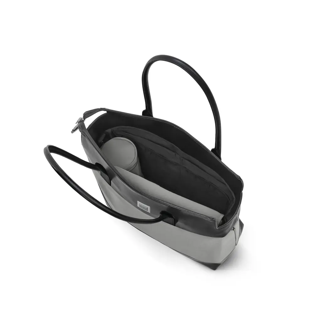 Внутреннее пространство сумки Cybex Platinum Tote Bag