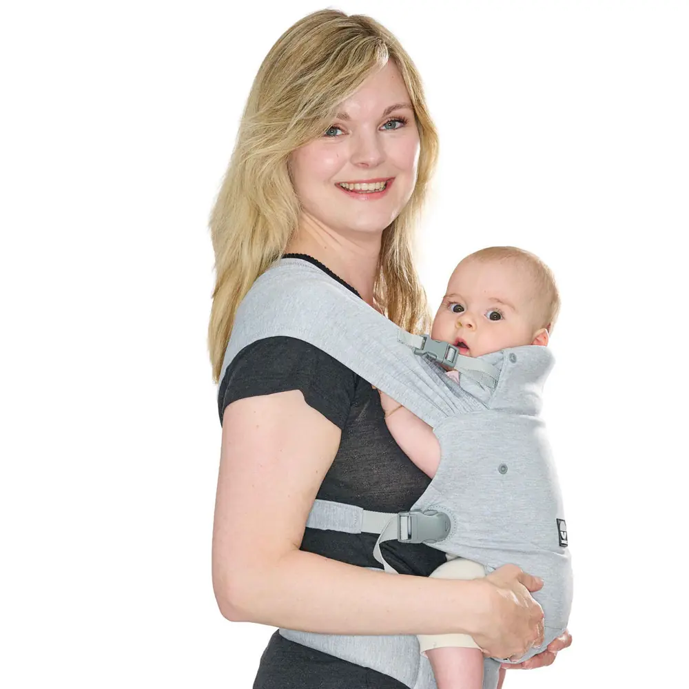 Мама с малышом в эргорюкзаке Dooky Cosy Comfort