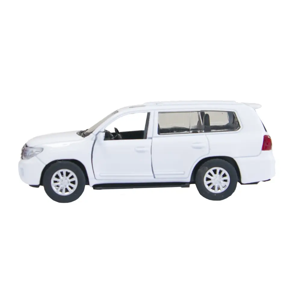 Вид сбоку белой модели Toyota Land Cruiser с салоном