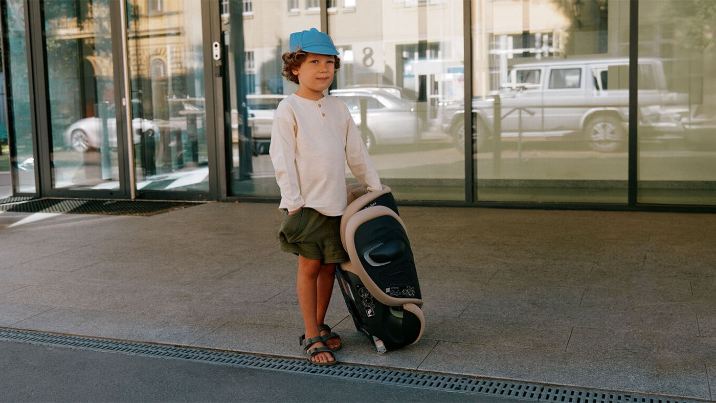 Складное, легкое детское автокресло Cybex Solution G2 для детей от 3 до 12 лет купить в интернет-магазине Dawidam