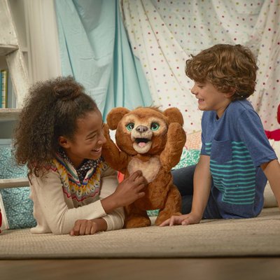 >Звуки и движения